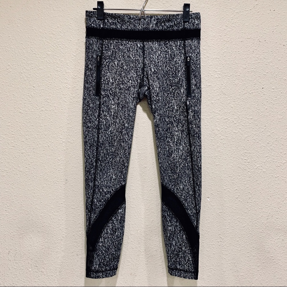 Lululemon Inspire Tight II Black White Splatter Speckle Mesh Leggings Size 8